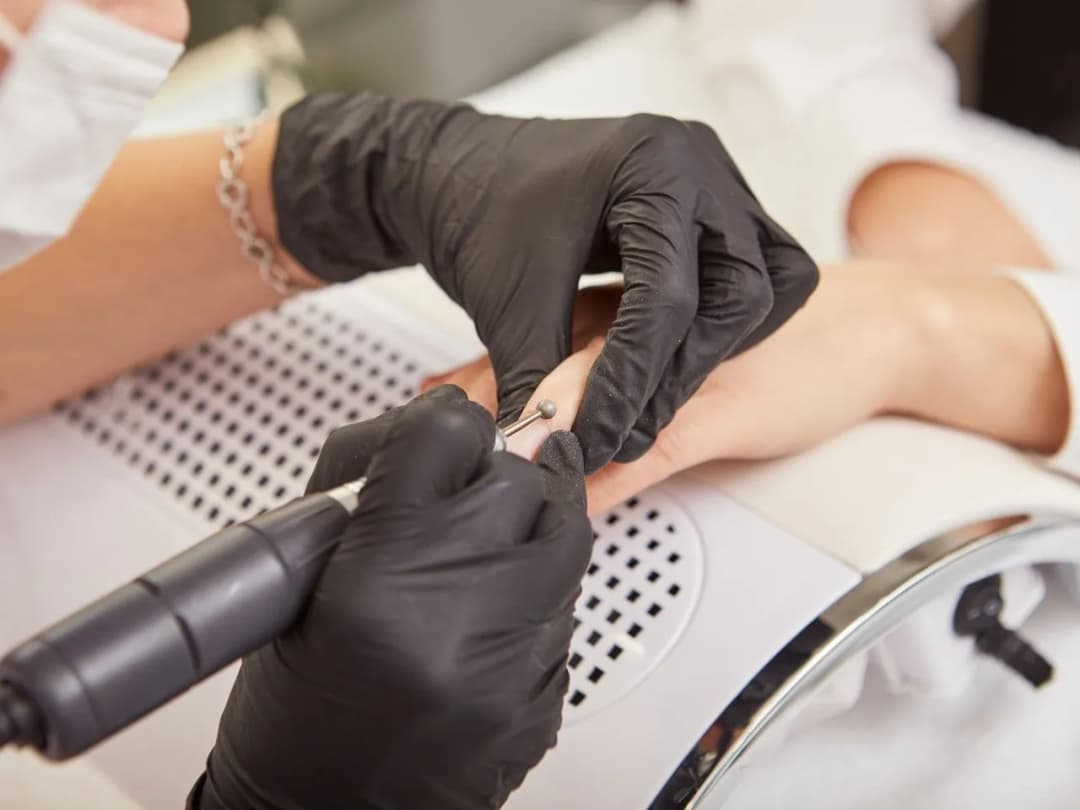 Jak wybrać frezarkę do paznokci - 7 kluczowych parametrów przed zakupem