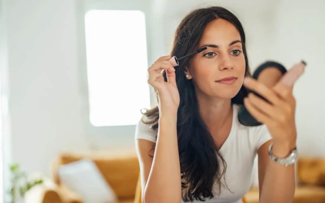 Czy rzęsy odrastają po wyrwaniu? Poznaj cały proces regeneracji