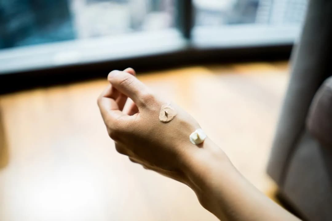 Jak rozjaśnić krem BB i uzyskać idealny odcień dla siebie