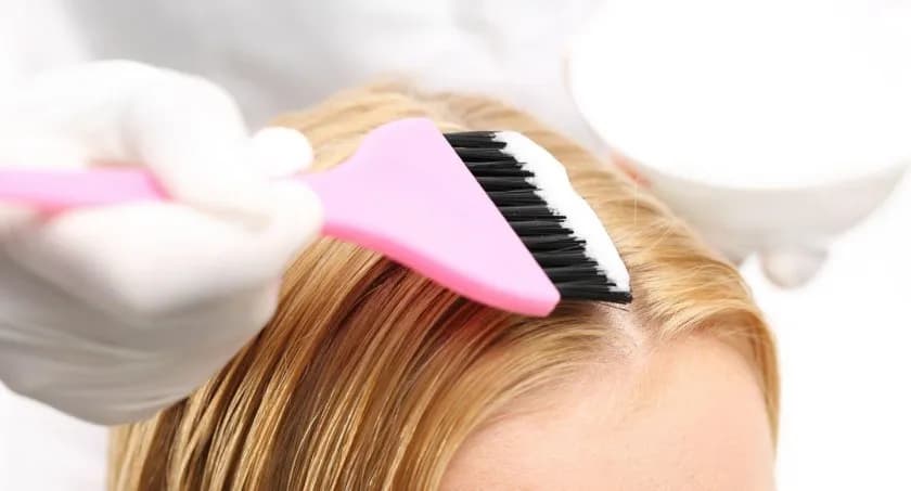 Jak wybrać najlepszy rozjaśniacz do włosów, aby uniknąć zniszczeń?